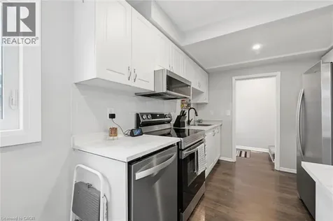 46 Mayflower Avenue Hamilton ON L8L 2K4