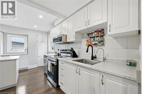 46 Mayflower Avenue Hamilton ON L8L 2K4