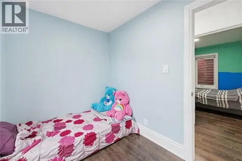 46 Mayflower Avenue Hamilton ON L8L 2K4