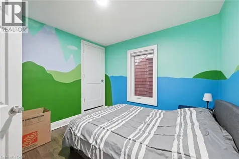 46 Mayflower Avenue Hamilton ON L8L 2K4