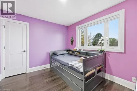 46 Mayflower Avenue Hamilton ON L8L 2K4