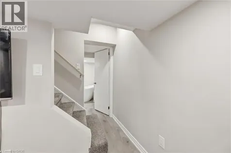 46 Mayflower Avenue Hamilton ON L8L 2K4