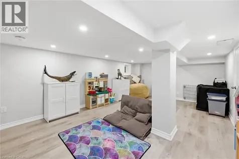 46 Mayflower Avenue Hamilton ON L8L 2K4