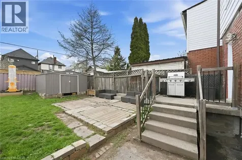 46 Mayflower Avenue Hamilton ON L8L 2K4