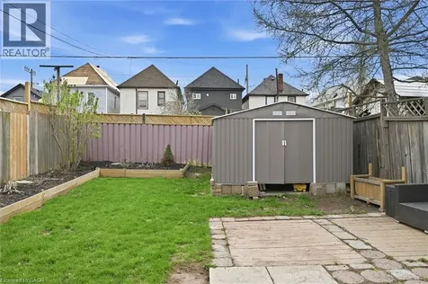 46 Mayflower Avenue Hamilton ON L8L 2K4