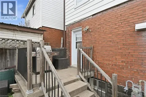 46 Mayflower Avenue Hamilton ON L8L 2K4
