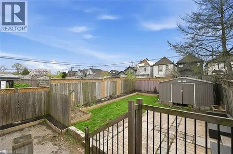 46 Mayflower Avenue Hamilton ON L8L 2K4