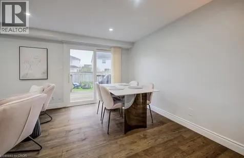 255 Highbrook Crescent Kitchener ON N2E 3P6