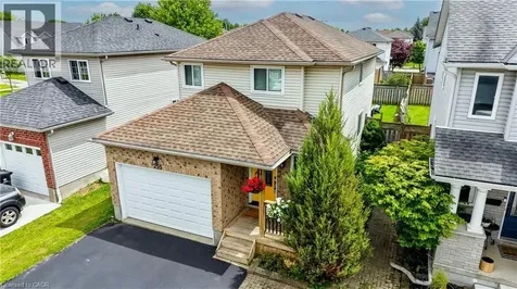 255 Highbrook Crescent Kitchener ON N2E 3P6