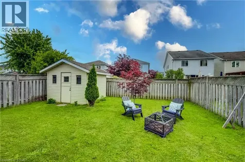 255 Highbrook Crescent Kitchener ON N2E 3P6