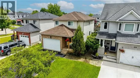 255 Highbrook Crescent Kitchener ON N2E 3P6
