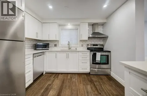 255 Highbrook Crescent Kitchener ON N2E 3P6