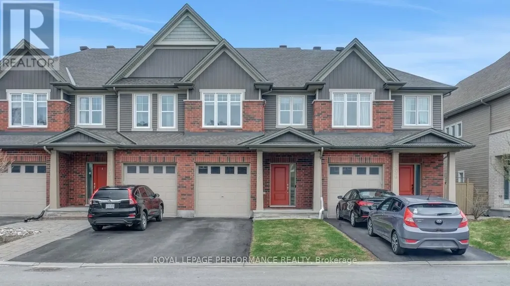 338 Alasken Drive Ottawa ON K1T 0M4