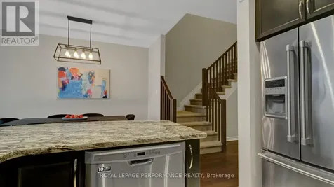 338 Alasken Drive Ottawa ON K1T 0M4