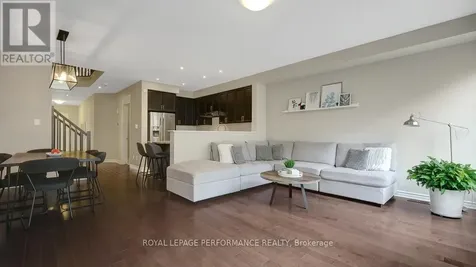 338 Alasken Drive Ottawa ON K1T 0M4