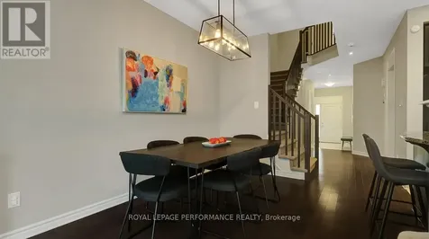 338 Alasken Drive Ottawa ON K1T 0M4