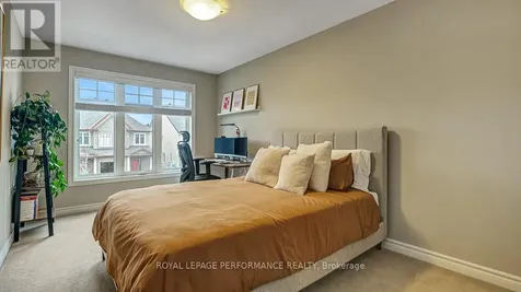 338 Alasken Drive Ottawa ON K1T 0M4