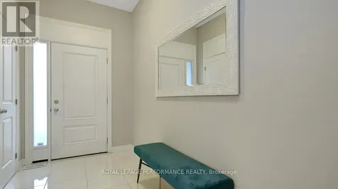 338 Alasken Drive Ottawa ON K1T 0M4