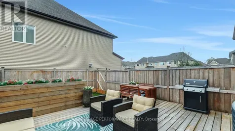 338 Alasken Drive Ottawa ON K1T 0M4