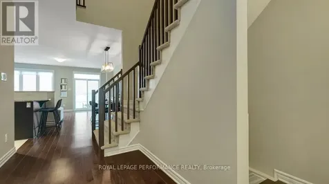 338 Alasken Drive Ottawa ON K1T 0M4