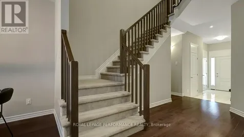 338 Alasken Drive Ottawa ON K1T 0M4