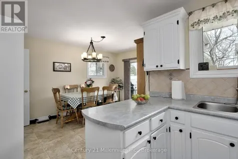 67 East Street East Collingwood ON L9Y 3W7