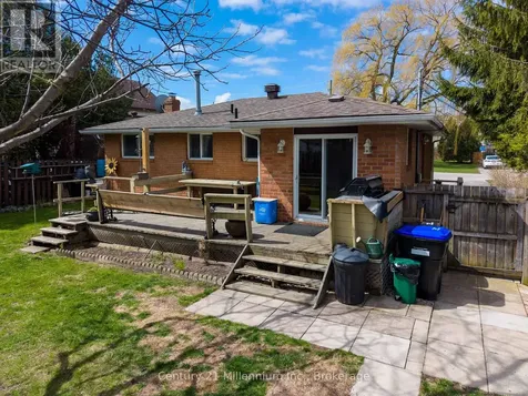 67 East Street East Collingwood ON L9Y 3W7