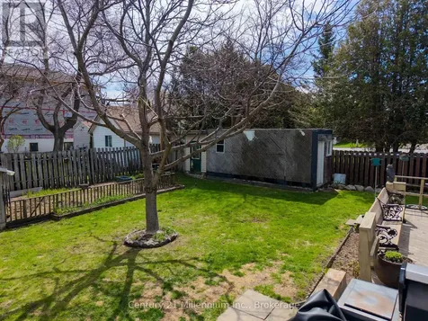 67 East Street East Collingwood ON L9Y 3W7
