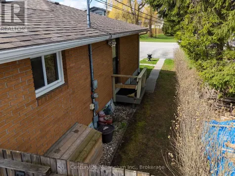67 East Street East Collingwood ON L9Y 3W7