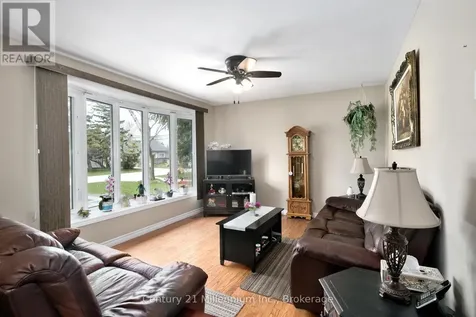 67 East Street East Collingwood ON L9Y 3W7