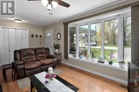67 East Street East Collingwood ON L9Y 3W7