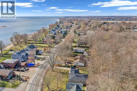 332 Heritage Road Kingsville ON
