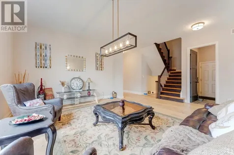 94 Pondcliffe Drive Kitchener ON N2R 0M3