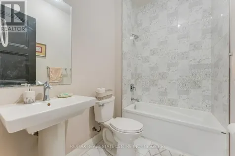 94 Pondcliffe Drive Kitchener ON N2R 0M3