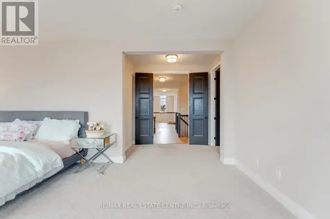 94 Pondcliffe Drive Kitchener ON N2R 0M3