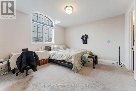 94 Pondcliffe Drive Kitchener ON N2R 0M3