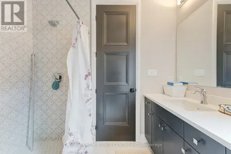 94 Pondcliffe Drive Kitchener ON N2R 0M3