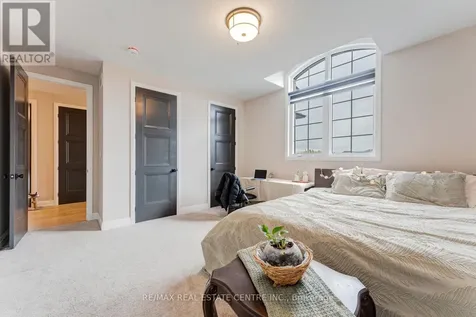 94 Pondcliffe Drive Kitchener ON N2R 0M3