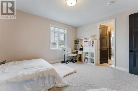 94 Pondcliffe Drive Kitchener ON N2R 0M3