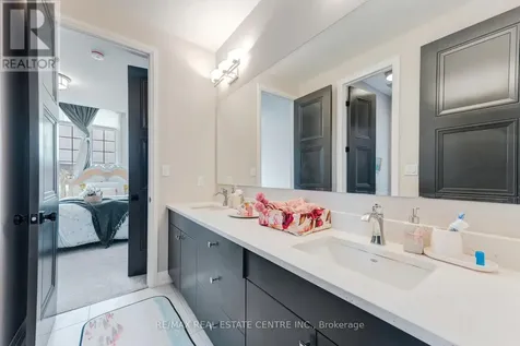 94 Pondcliffe Drive Kitchener ON N2R 0M3