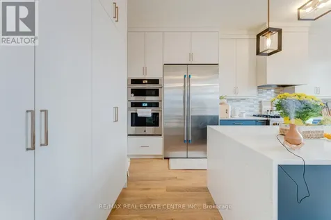 94 Pondcliffe Drive Kitchener ON N2R 0M3