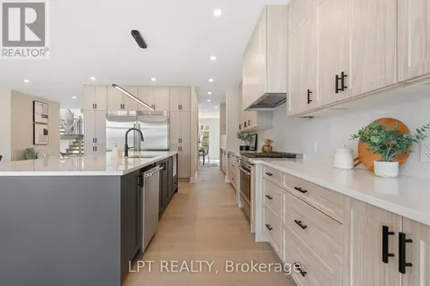 400 Ashbee Court Ottawa ON K4M 0A8