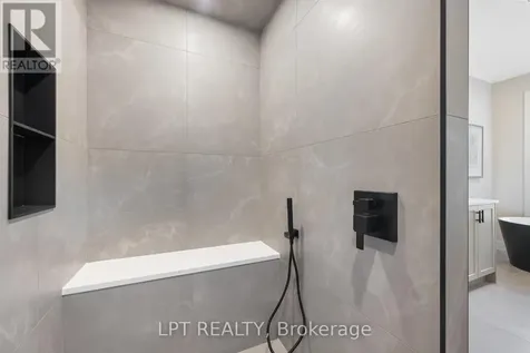 400 Ashbee Court Ottawa ON K4M 0A8
