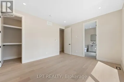 400 Ashbee Court Ottawa ON K4M 0A8