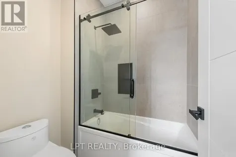 400 Ashbee Court Ottawa ON K4M 0A8