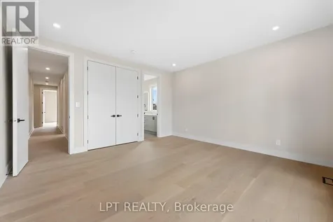 400 Ashbee Court Ottawa ON K4M 0A8