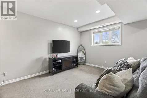 29 Wellington Street Newbury ON N0L 1Z0