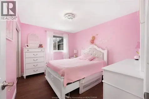 4205 Barton Crescent Windsor ON N9G 2V5
