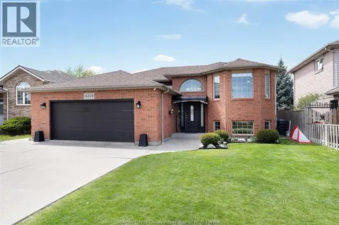 4205 Barton Crescent Windsor ON N9G 2V5