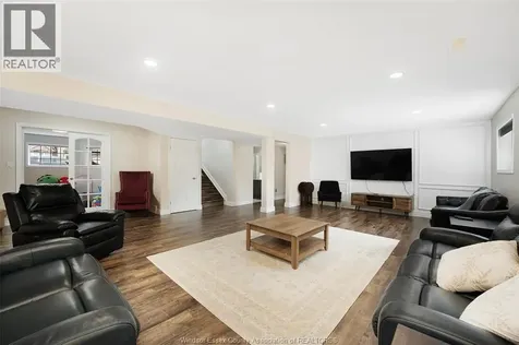4205 Barton Crescent Windsor ON N9G 2V5